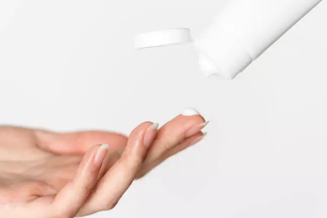 Cara meratakan warna kulit wajah menggunakan skincare Berbagai sumber Cara meratakan warna kulit wajah menggunakan skincare Berbagai sumber