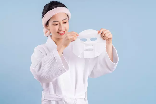 Cara meratakan warna kulit wajah menggunakan skincare Berbagai sumber Cara meratakan warna kulit wajah menggunakan skincare Berbagai sumber