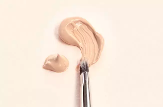 Tips mengatasi warna foundation yang tidak sesuai freepik.com