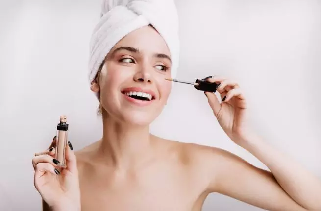 Tips mengatasi warna foundation yang tidak sesuai freepik.com