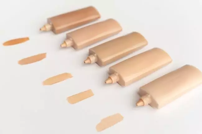 Tips mengatasi warna foundation yang tidak sesuai freepik.com