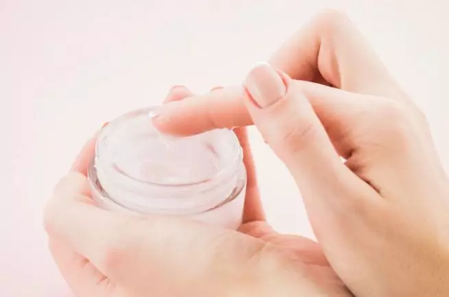 Skincare kulit sensitif ala Karina Nadila Berbagai sumber Skincare kulit sensitif ala Karina Nadila Berbagai sumber