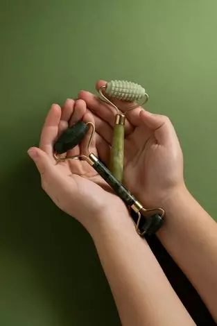 cara gunakan face roller Berbagai sumber