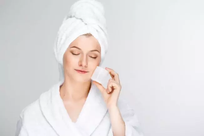 Cara pakai sleeping mask yang tepat freepik.com