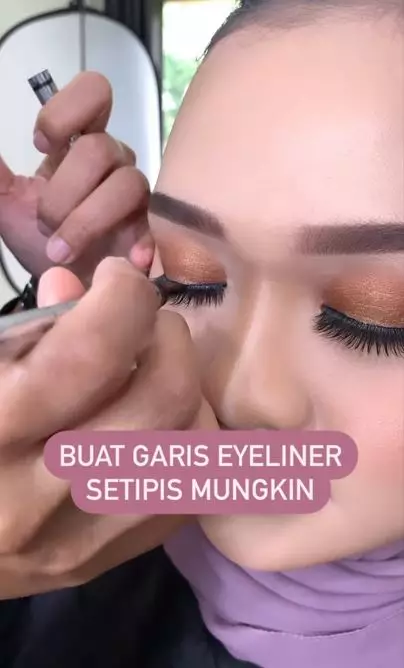 Trik rapikan helaian bulu mata palsu Instagram Trik rapikan helaian bulu mata palsu Instagram