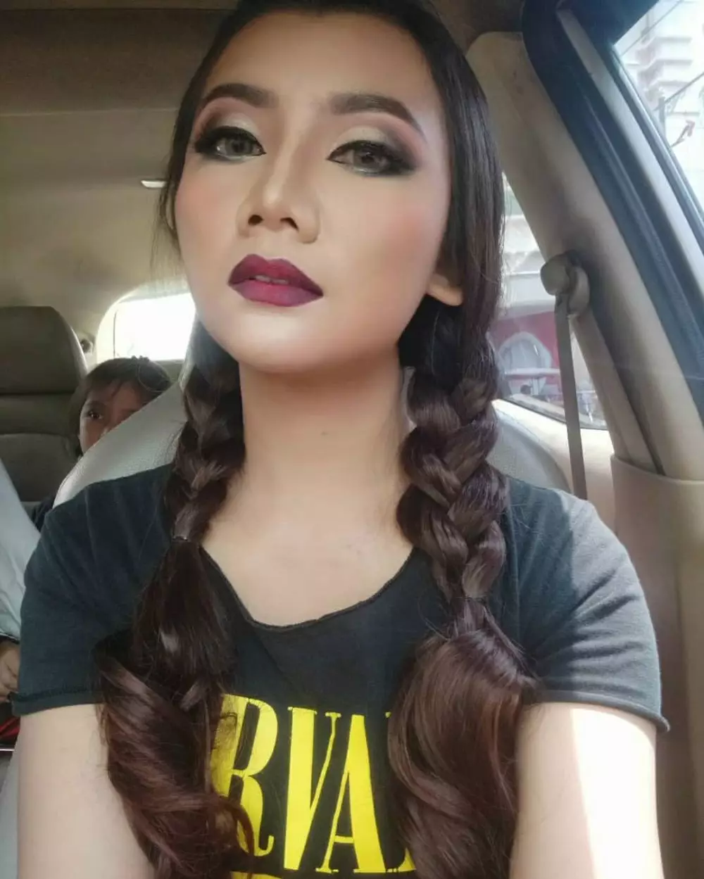 trik membuat look makeup gothic Berbagai sumber