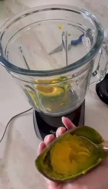 Tips membuat masker rambut pakai alpukat TikTok Tips membuat masker rambut pakai alpukat TikTok