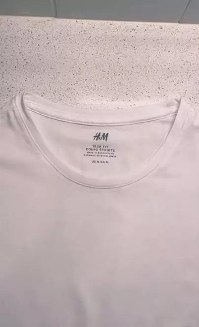 Trik hilangkan noda foundation pada baju hanya pakai 1 bahan TikTok Trik hilangkan noda foundation pada baju hanya pakai 1 bahan TikTok