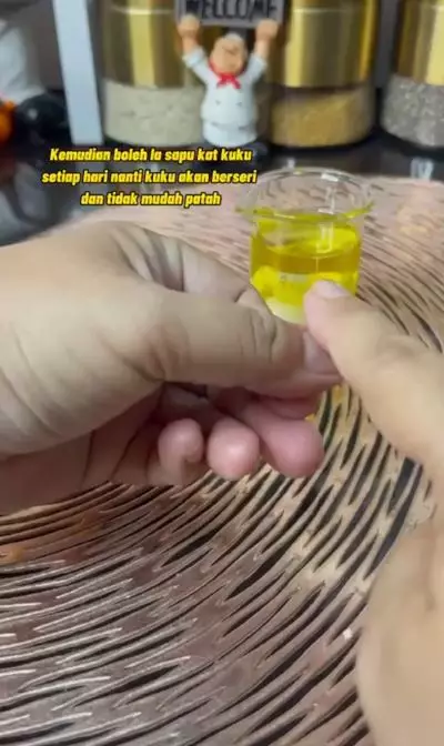 Trik merawat kuku rapuh dan mudah patah pakai 2 bahan alami TikTok Trik merawat kuku rapuh dan mudah patah pakai 2 bahan alami TikTok