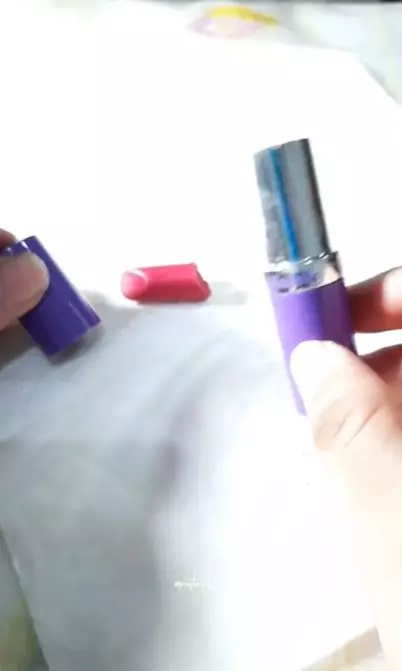 Cara memperbaiki lipstik patah hanya pakai 1 alat dapur TikTok