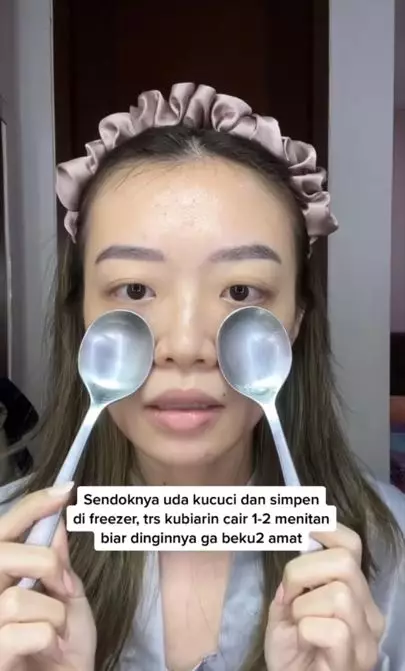 Cara mengatasi mata sembab hanya pakai 1 alat TikTok Cara mengatasi mata sembab hanya pakai 1 alat TikTok