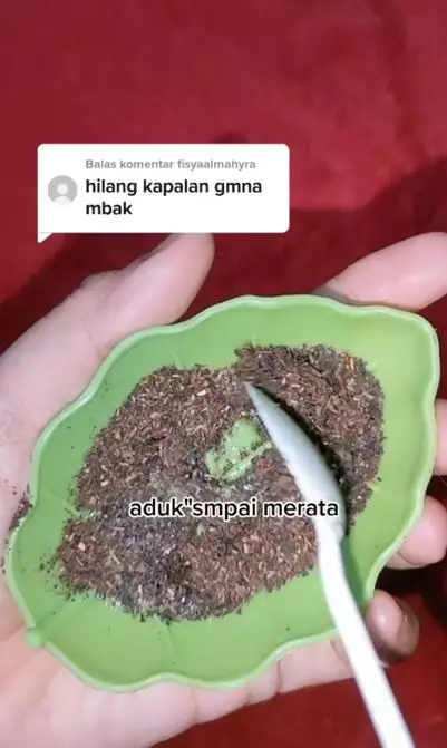 Tips hilangkan kapalan pada tangan cuma pakai 1 bahan dapur TikTok Tips hilangkan kapalan pada tangan cuma pakai 1 bahan dapur TikTok