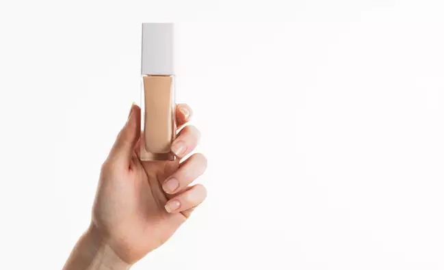 step daily makeup ala Aurel Hermansyah Berbagai sumber step daily makeup ala Aurel Hermansyah Berbagai sumber