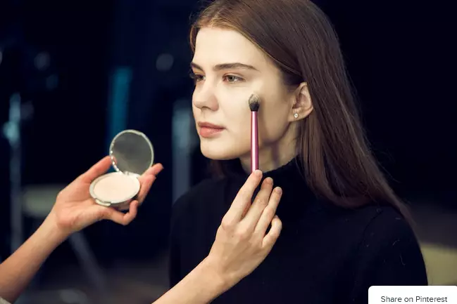 step daily makeup ala Aurel Hermansyah Berbagai sumber step daily makeup ala Aurel Hermansyah Berbagai sumber