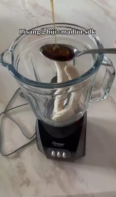 Cara membuat masker rambut untuk atasi kering dan kusam pakai 2 bahan alami Berbagai sumber Cara membuat masker rambut untuk atasi kering dan kusam pakai 2 bahan alami Berbagai sumber