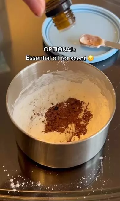 Cara membuat dry shampoo yang hanya butuh 3 bahan dapur Berbagai sumber Cara membuat dry shampoo yang hanya butuh 3 bahan dapur Berbagai sumber