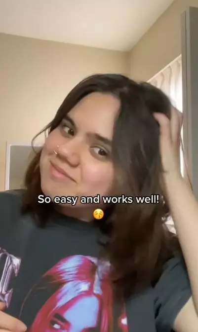 Cara membuat dry shampoo yang hanya butuh 3 bahan dapur Berbagai sumber Cara membuat dry shampoo yang hanya butuh 3 bahan dapur Berbagai sumber