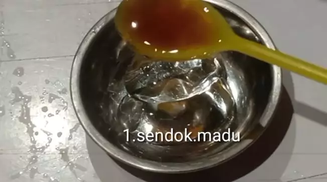 Cara pudarkan kerutan cuma pakai 3 bahan alami Berbagai sumber