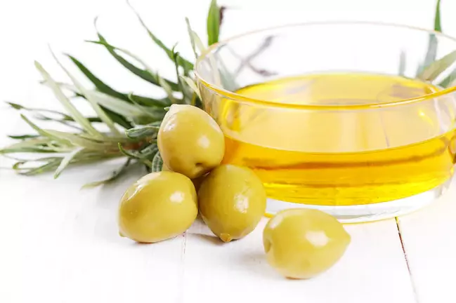 cara atasi rambut patah menggunakan bahan alami Berbagai sumber