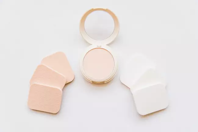 <img style= <img style=