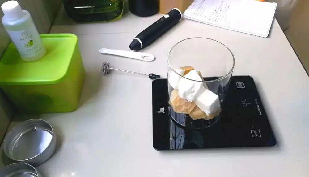 Cara membuat pomade sendiri pakai 5 bahan alami Berbagai sumber