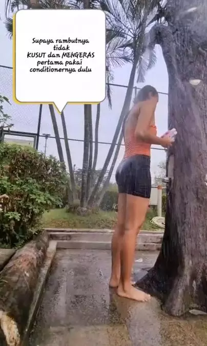 Trik mencuci rambut yang tepat setelah berenang Berbagai sumber Trik mencuci rambut yang tepat setelah berenang Berbagai sumber