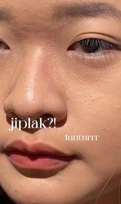 Trik touch up makeup untuk yang berkaca mata Berbagai sumber