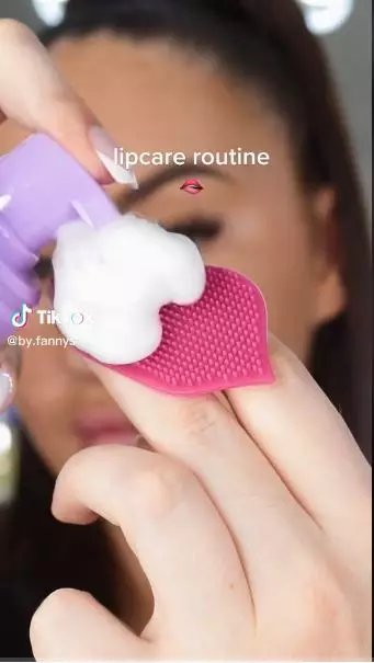 urutan lipcare routine yang benar berbagai sumber