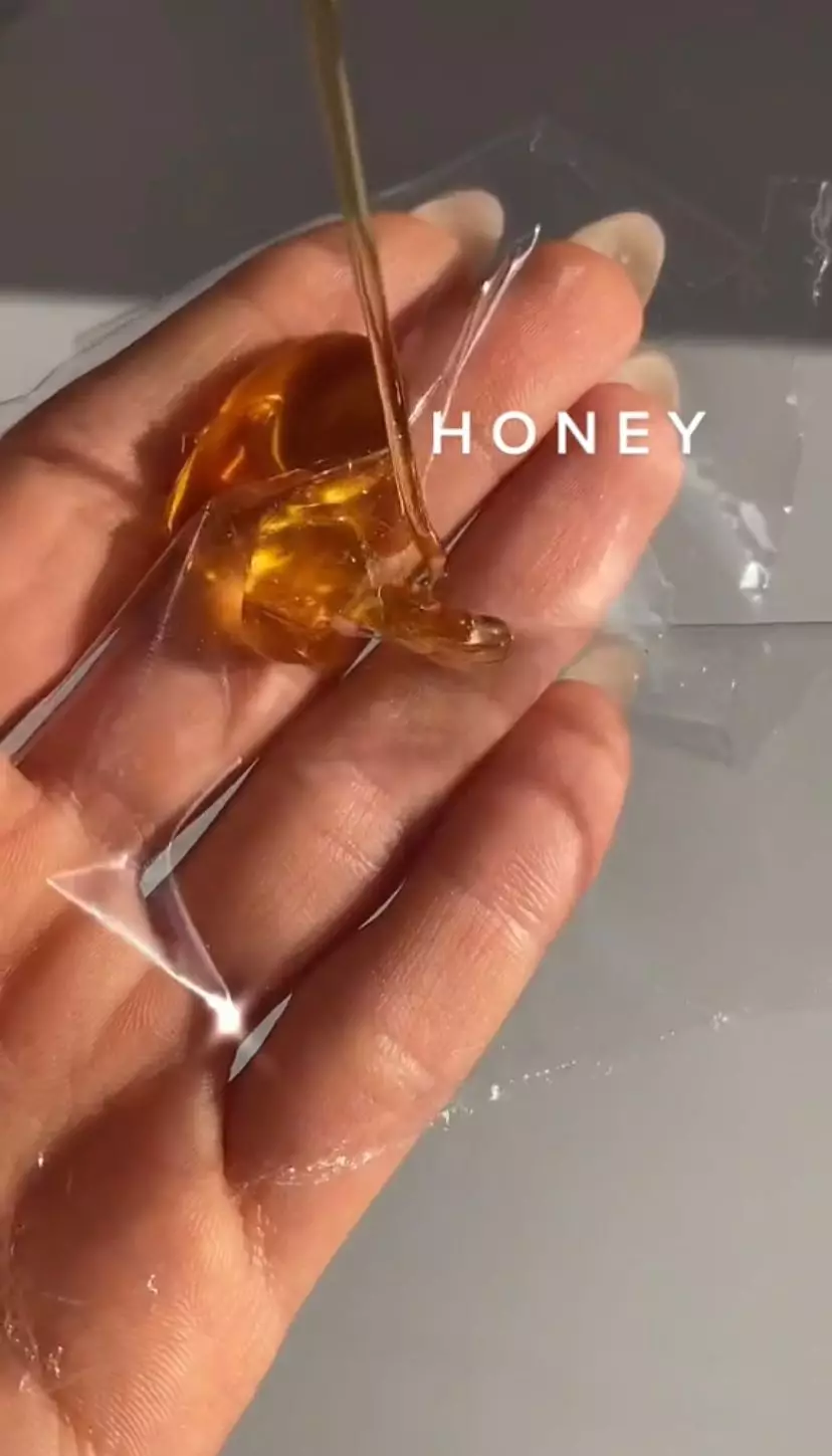 Cara membuat lip mask sendiri © berbagai sumber Cara membuat lip mask sendiri © berbagai sumber