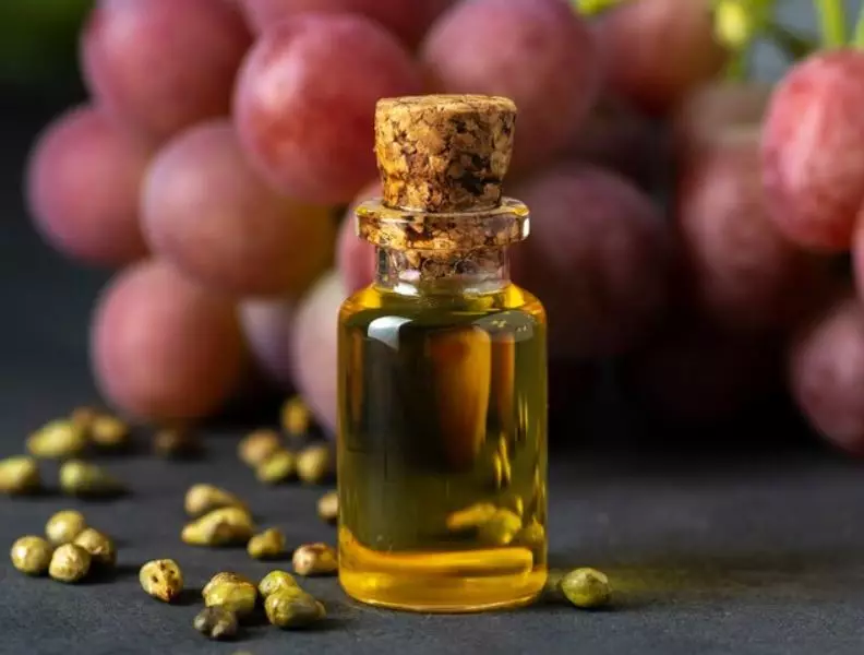 Cara membuat hair serum untuk lembapkan rambut pakai 6 jenis minyak Berbagai sumber