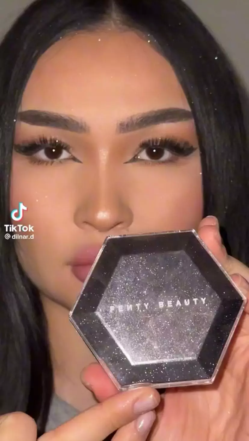 Trik bikin rambut berkilau alami Istimewa Trik bikin rambut berkilau alami Istimewa