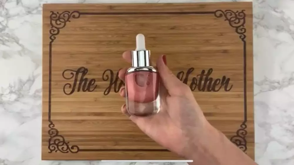 cara membuat serum blush hanya dengan 3 bahan © YouTube cara membuat serum blush hanya dengan 3 bahan © YouTube