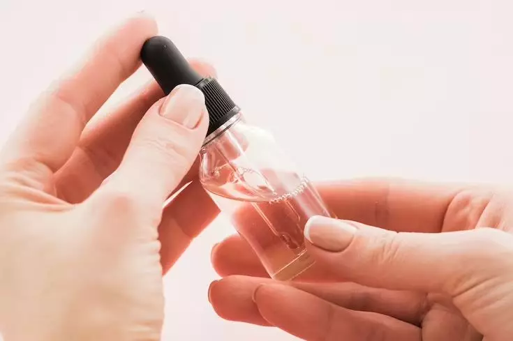 Cara membuat makeup setting spray hanya pakai 2 bahan alami Berbagai sumber Cara membuat makeup setting spray hanya pakai 2 bahan alami Berbagai sumber