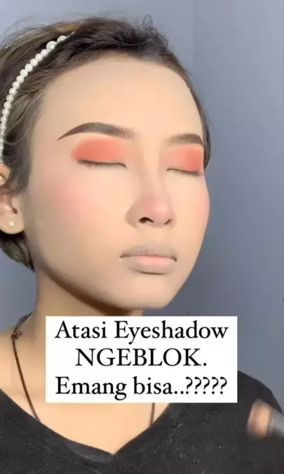 Trik mengatasi eyeshadow ngeblock cuma pakai 1 alat makeup Berbagai sumber
