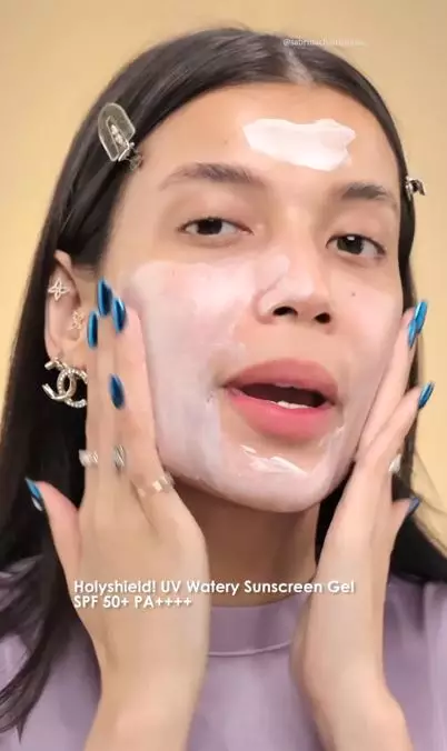 Langkah makeup Lebaran yang simpel dan flawless ala Sabrina Chairunnisa Instagram Langkah makeup Lebaran yang simpel dan flawless ala Sabrina Chairunnisa Instagram