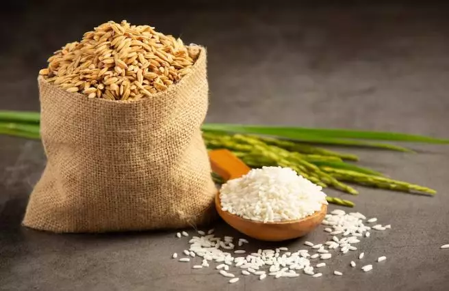 Cara membuat masker untuk memutihkan wajah dan atasi bekas jerawat pakai 1 bahan makanan Berbagai sumber Cara membuat masker untuk memutihkan wajah dan atasi bekas jerawat pakai 1 bahan makanan Berbagai sumber