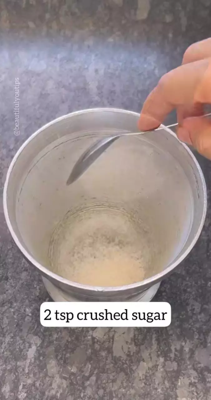 trik bikin wajah glowing dengan scrub © berbagai sumber