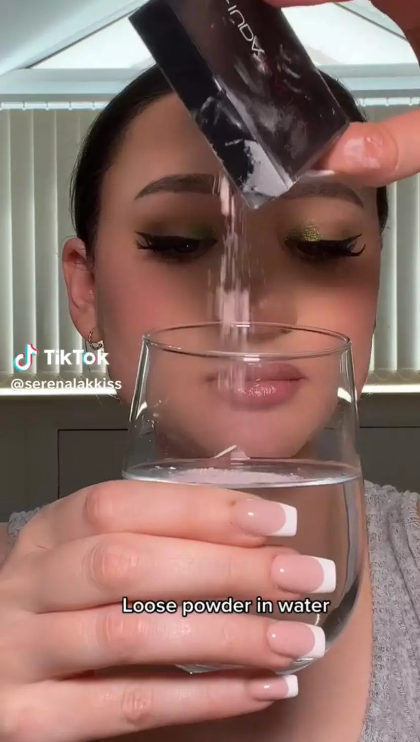 trik bikin makeup jadi tahan lama dan bebas luntur © 2023 brilio.net trik bikin makeup jadi tahan lama dan bebas luntur © 2023 brilio.net