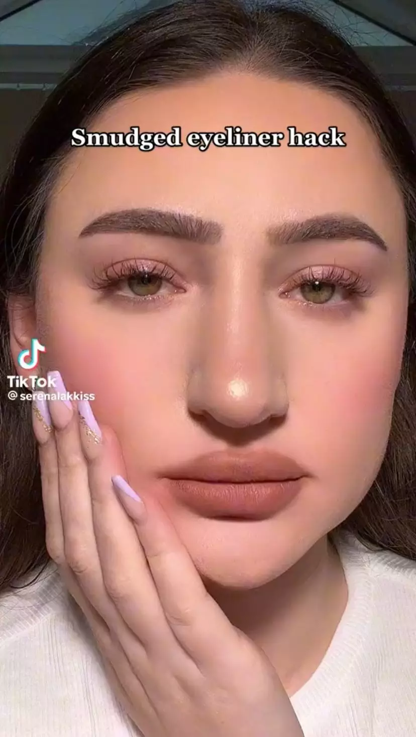 trik bikin smudged eye makeup biar mata terlihat tajam © 2023 berbagai sumber