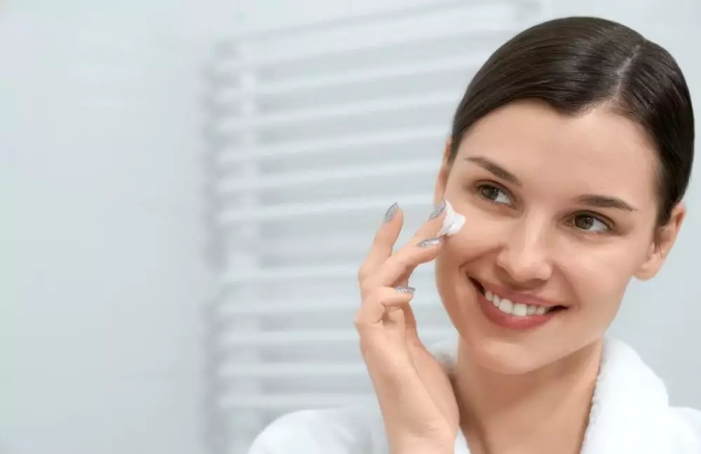 cara makeup sendiri untuk wisuda © berbagai sumber