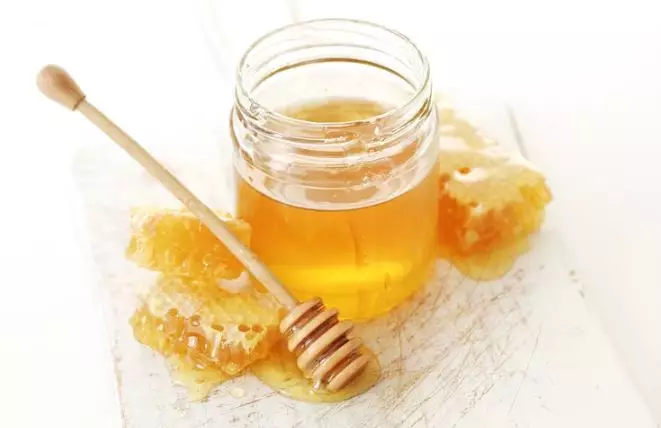 Trik atasi jerawat batu tanpa rasa sakit pakai 3 bahan dapur Berbagai sumber