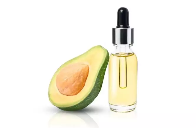 Trik mengatasi ujung rambut bercabang pakai hair oil dari 4 bahan alami Berbagai sumber