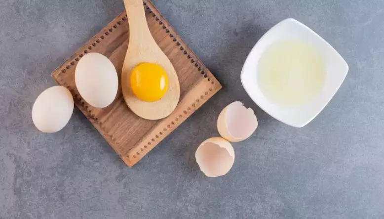 Trik menghilangkan garis senyum akibat penuaan pakai masker dari 2 bahan dapur Berbagai sumber