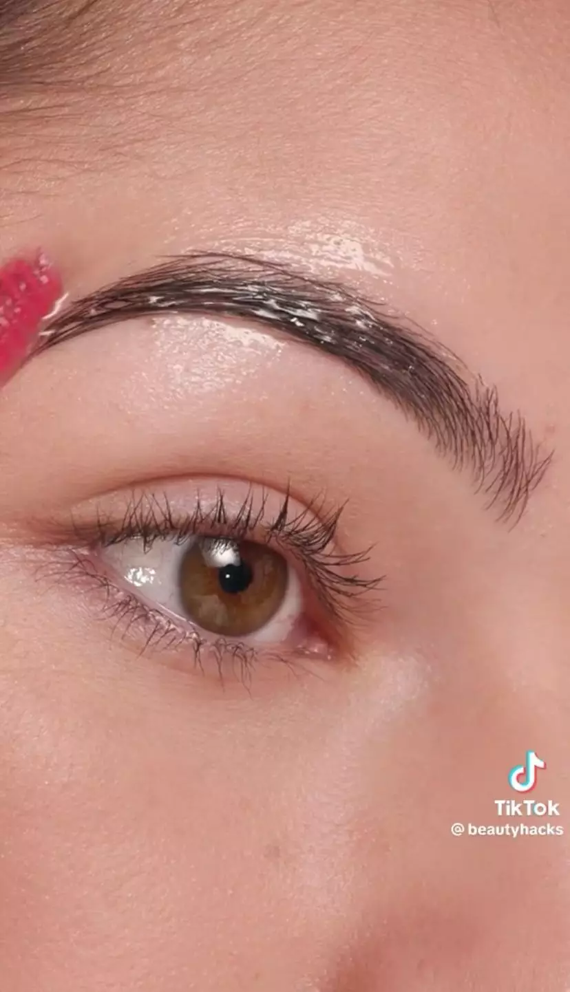 Bahan alami untuk mempertebal alis Istimewa Bahan alami untuk mempertebal alis Istimewa