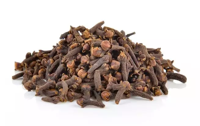 Trik mengatasi kerutan di wajah pakai face spray dari 1 jenis rempah Berbagai sumber Trik mengatasi kerutan di wajah pakai face spray dari 1 jenis rempah Berbagai sumber