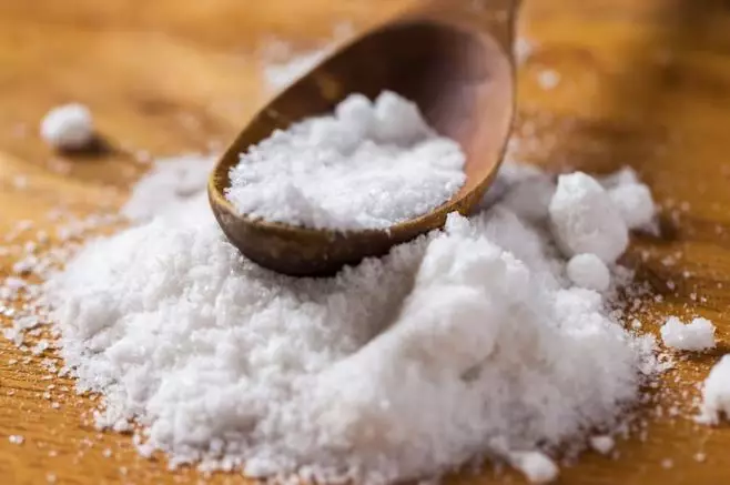 Trik merontokkan ketombe membandel pakai 1 bahan dapur Berbagai sumber