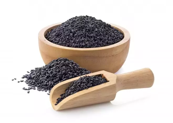 Cara menghitamkan rambut putih pakai masker dari 1 jenis biji Berbagai sumber Cara menghitamkan rambut putih pakai masker dari 1 jenis biji Berbagai sumber