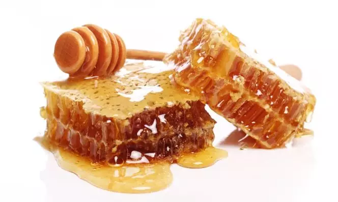 Cara merawat rambut panjang yang rapuh pakai 1 bahan pemanis Berbagai sumber