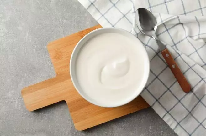 Trik cerahkan kulit kusam dan kasar pakai 1 jenis olahan susu Berbagai sumber