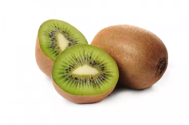 Memutihkan gigi kuning membandel pakai 3 jenis buah Berbagai sumber